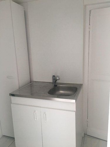 Location fonds et murs commerciaux Buzançais 36500 Indre 21 m2  308 euros