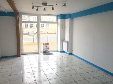 Location fonds et murs commerciaux Buzançais 36500 Indre 21 m2  308 euros