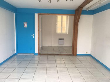 Location fonds et murs commerciaux Buzançais 36500 Indre 21 m2  308 euros