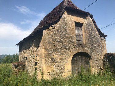 Maison a vendre Assier 46320 Lot 215 m2  95400 euros