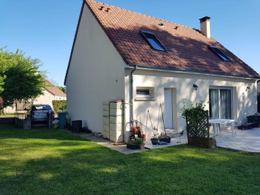 Location maison Montfort-le-Gesnois 72450 Sarthe 91 m2 5 pièces 850 euros