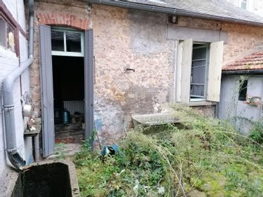 Immeuble a vendre La Jonchère-Saint-Maurice 87340 Haute-Vienne 215 m2  18000 euros