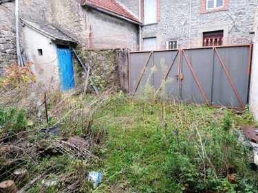 Immeuble a vendre La Jonchère-Saint-Maurice 87340 Haute-Vienne 215 m2  18000 euros