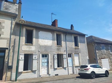 Immeuble a vendre La Jonchère-Saint-Maurice 87340 Haute-Vienne 215 m2  18000 euros