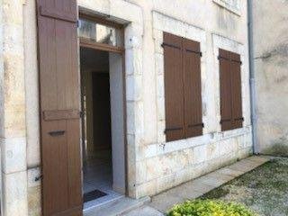 Location appartement Saint-Amand-Montrond 18200 Cher 37 m2 2 pièces 400 euros