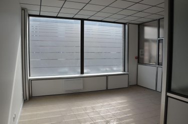 Location fonds et murs commerciaux Armentières 59280 Nord 23 m2  508 euros