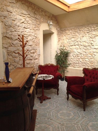 Fonds et murs commerciaux a vendre Saint-Gaultier 36800 Indre  116600 euros