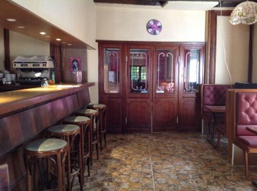 Fonds et murs commerciaux a vendre Saint-Gaultier 36800 Indre  116600 euros