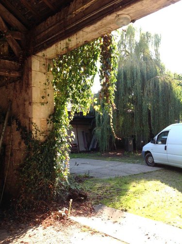 Fonds et murs commerciaux a vendre Saint-Gaultier 36800 Indre  164300 euros
