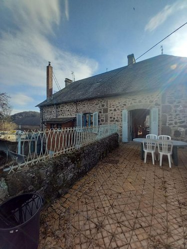 Maison a vendre Chavagnac 15300 Cantal 196 m2 10 pièces 154000 euros