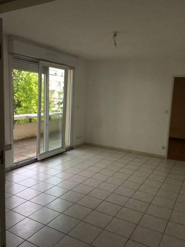 Location appartement Reims 51100 Marne 47 m2 2 pièces 677 euros