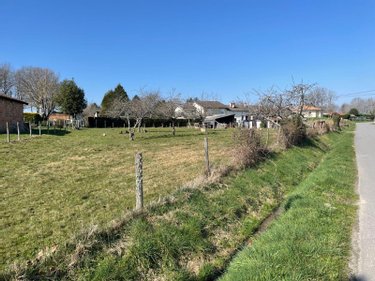 Terrain a batir a vendre Rochechouart 87600 Haute-Vienne 900 m2  19000 euros