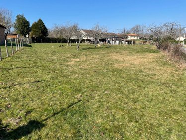 Terrain a batir a vendre Rochechouart 87600 Haute-Vienne 900 m2  19000 euros
