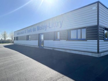 Fonds et murs commerciaux a vendre Le Molay-Littry 14330 Calvados 554 m2  519400 euros