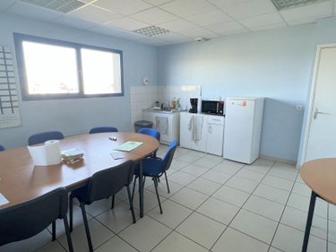 Fonds et murs commerciaux a vendre Le Molay-Littry 14330 Calvados 554 m2  519400 euros