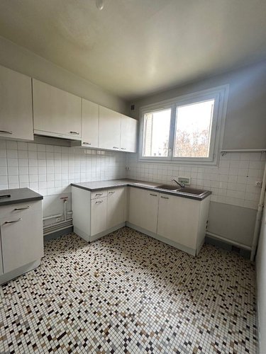 Location appartement Ussel 19200 Corrèze 75 m2 4 pièces 565 euros