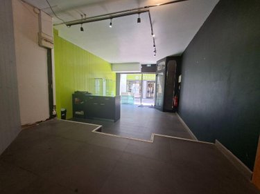 Location fonds et murs commerciaux Hazebrouck 59190 Nord 48 m2  980 euros