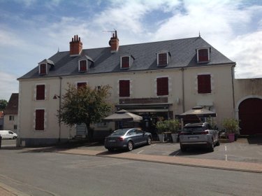 Fonds et murs commerciaux a vendre Bélâbre 36370 Indre  95400 euros