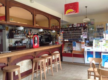 Fonds et murs commerciaux a vendre Bélâbre 36370 Indre  95400 euros