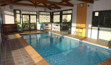 Maison a vendre Neussargues en Pinatelle 15170 Cantal 300 m2 16 pièces 999000 euros