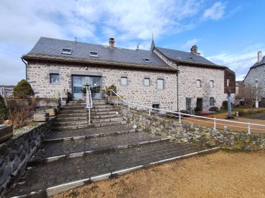 Maison a vendre Neussargues en Pinatelle 15170 Cantal 300 m2 16 pièces 999000 euros