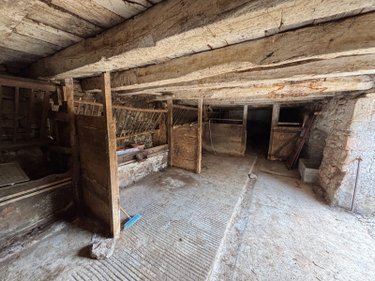 Bien agricole a vendre Thémines 46120 Lot  18000 euros