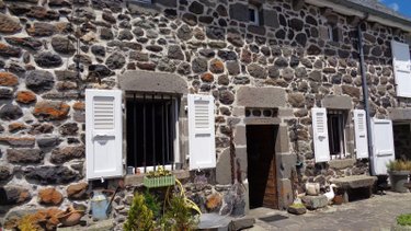Maison a vendre Laveissenet 15300 Cantal 98 m2 3 pièces 233200 euros