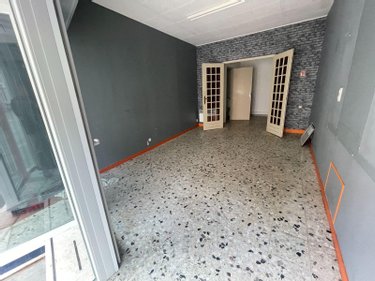 Location fonds et murs commerciaux Saint-Pol-sur-Ternoise 62130 Pas-de-Calais 29 m2  330 euros
