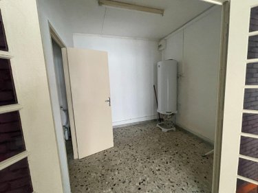 Location fonds et murs commerciaux Saint-Pol-sur-Ternoise 62130 Pas-de-Calais 29 m2  330 euros