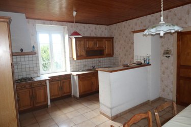Maison a vendre Pont-de-Buis-lès-Quimerch 29590 Finistère 101 m2 4 pièces 105040 euros