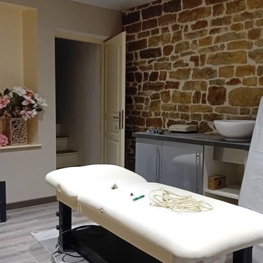 Fonds et murs commerciaux a vendre Wassy 52130 Haute-Marne  126960 euros