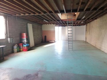 Location fonds et murs commerciaux Noyal-Châtillon-sur-Seiche 35230 Ille-et-Vilaine 150 m2  800 euros