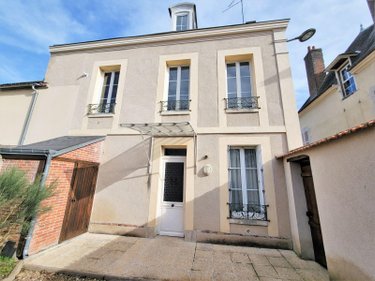Immeuble a vendre Châteaudun 28200 Eure-et-Loir 110 m2  212500 euros