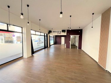 Location fonds et murs commerciaux Évreux 27000 Eure 65 m2  920 euros