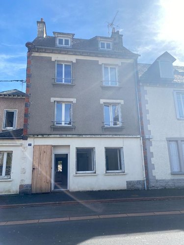 Immeuble a vendre Mauriac 15200 Cantal  190800 euros