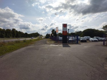 Fonds et murs commerciaux a vendre Bréal-sous-Montfort 35310 Ille-et-Vilaine 1000 m2  727300 euros