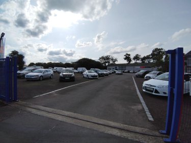 Fonds et murs commerciaux a vendre Bréal-sous-Montfort 35310 Ille-et-Vilaine 1000 m2  727300 euros