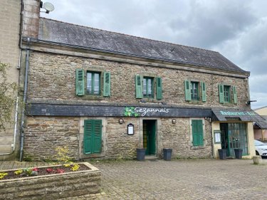 Immeuble a vendre Coray 29370 Finistère 350 m2  106000 euros