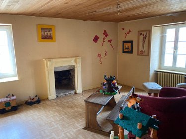 Immeuble a vendre Coray 29370 Finistère 350 m2  106000 euros