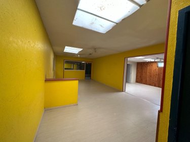 Location fonds et murs commerciaux Pessac 33600 Gironde 242 m2  960 euros