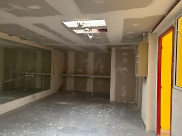 Location fonds et murs commerciaux Pessac 33600 Gironde 242 m2  960 euros