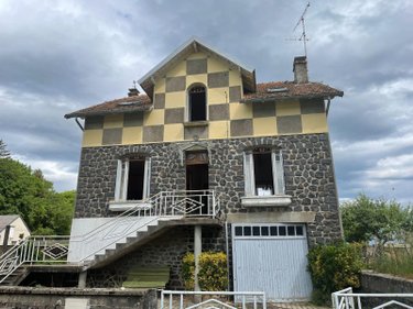 Maison a vendre Ally 15700 Cantal 130 m2  60420 euros