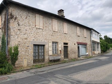 Immeuble a vendre Sousceyrac-en-Quercy 46190 Lot 220 m2  74200 euros