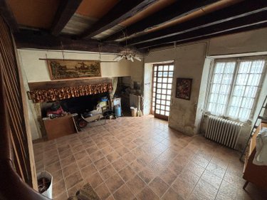 Immeuble a vendre Sousceyrac-en-Quercy 46190 Lot 220 m2  74200 euros