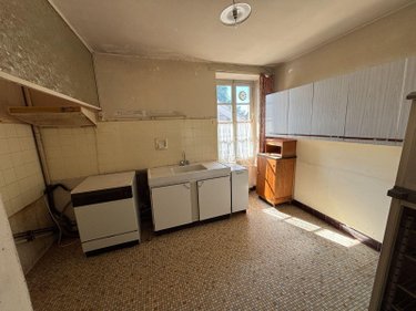 Immeuble a vendre Sousceyrac-en-Quercy 46190 Lot 220 m2  74200 euros