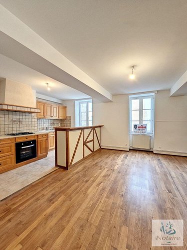 Immeuble a vendre Tournus 71700 Saône-et-Loire 230 m2  253000 euros
