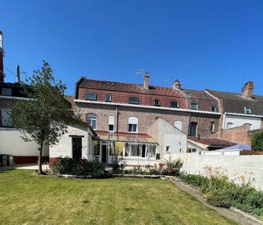 Immeuble a vendre Béthune 62400 Pas-de-Calais 270 m2  364400 euros