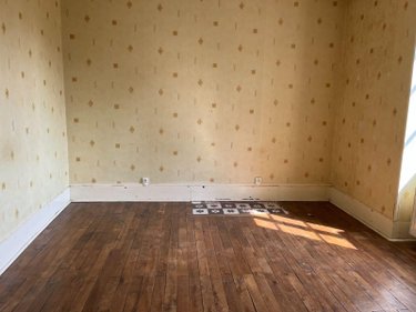 Immeuble a vendre Saint-Gaultier 36800 Indre 165 m2  107200 euros