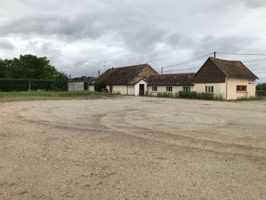 Fonds et murs commerciaux a vendre Terrehault 72110 Sarthe 176 m2  126600 euros