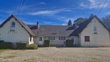 Location immeuble de rapport Forges-les-Eaux 76440 Seine-Maritime 249 m2  2640 euros